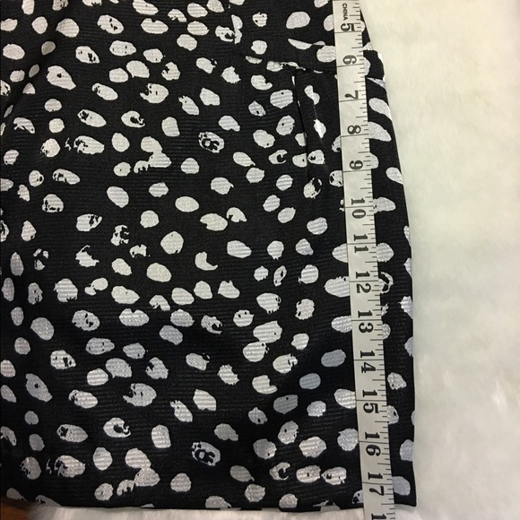 NWOT Forever 21 Black & White Print Skirt w/ Pockets Small - Picture 8 of 11